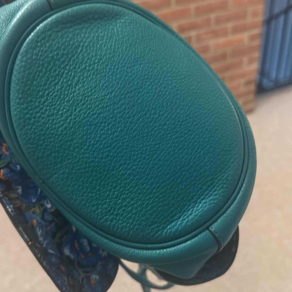 Coach Green Petal bag with pebble leather - Picture 8 of 8